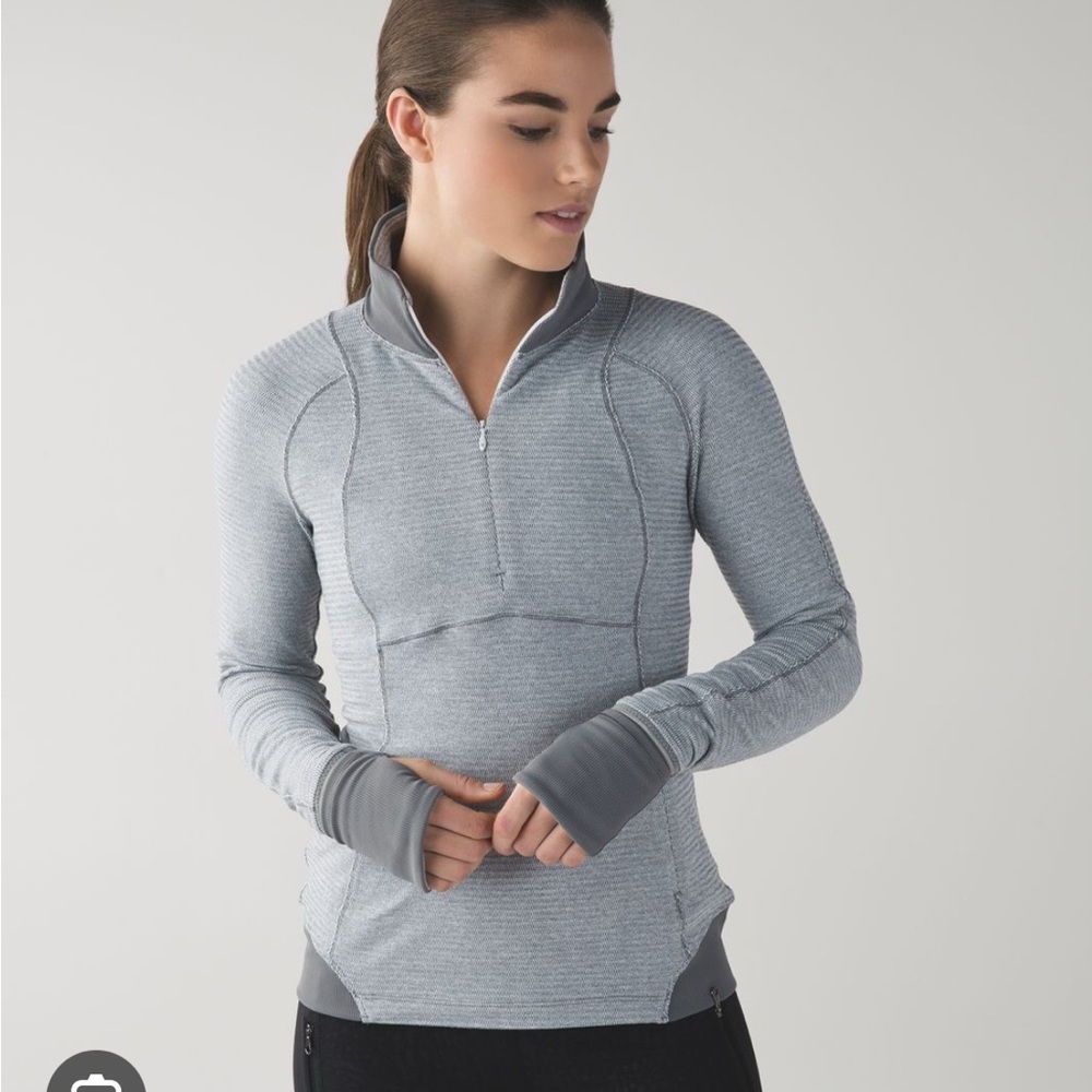 Lululemon half zip size 4 gray and white